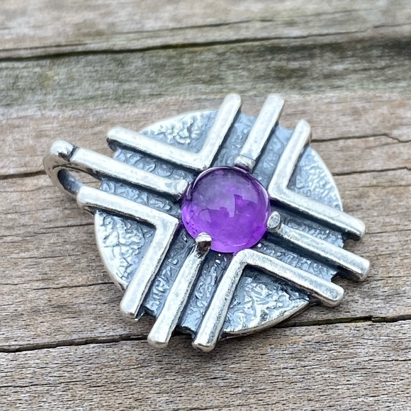 Medicine Wheel Pendant .925 Sterling Silver w/ genuine Amethyst made in USA - Picture 2 of 8